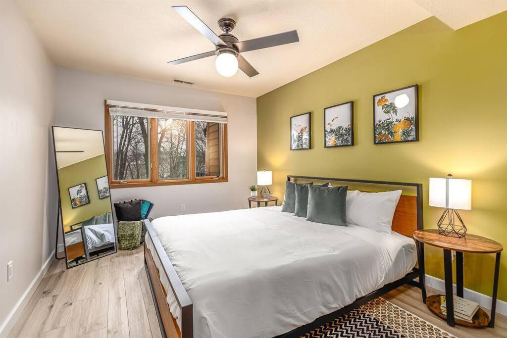 Peaceful 2-Bedroom Townhome Retreat W/Wooded View Galena Exterior foto