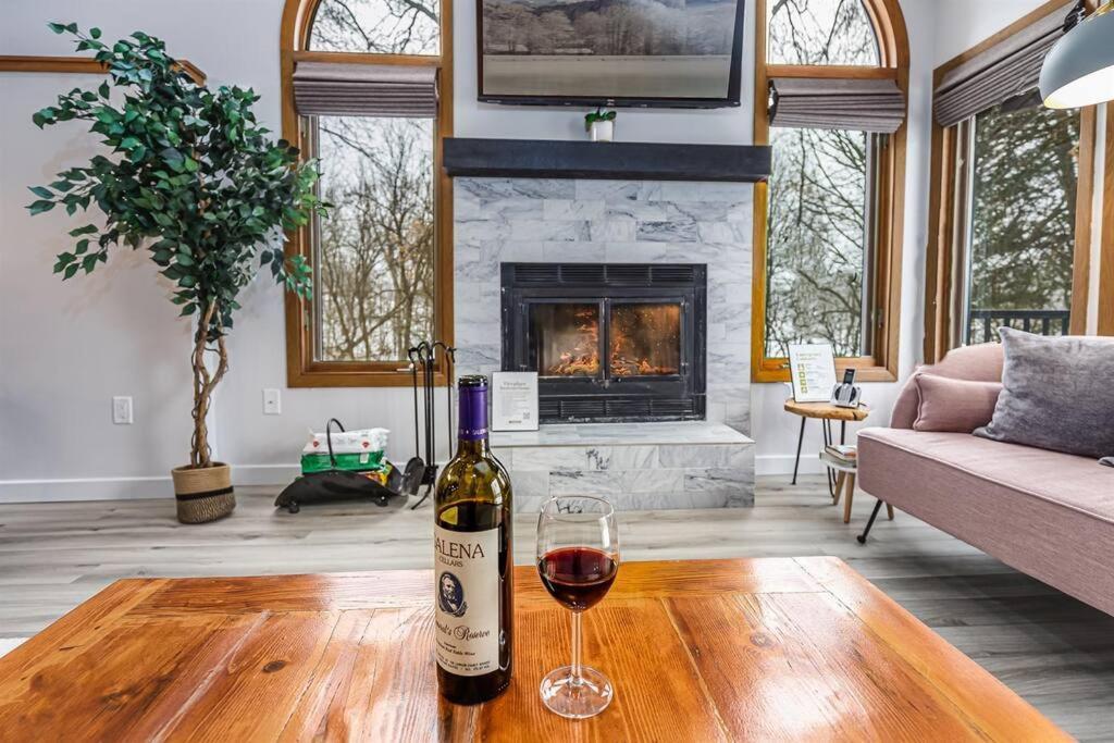 Peaceful 2-Bedroom Townhome Retreat W/Wooded View Galena Exterior foto